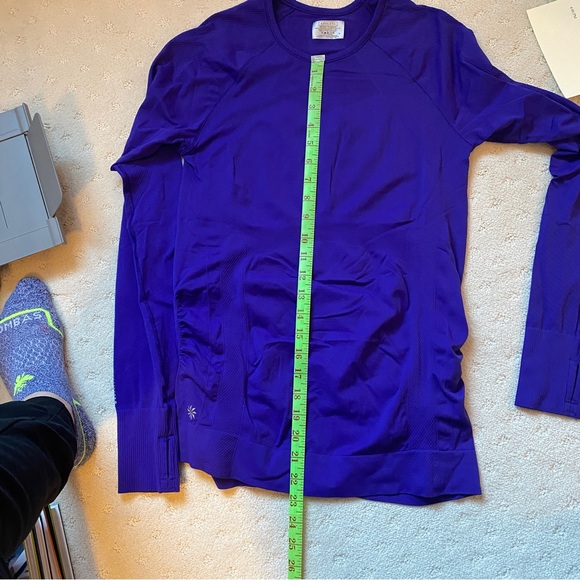 Athleta women’s performance top - L - Picture 4 of 9